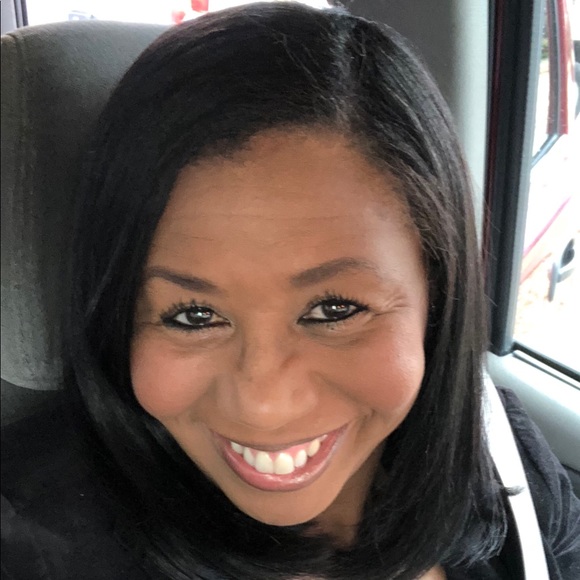 Meet your Posher, Sharon - Picture 1 of 1